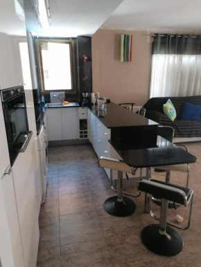 APARTAMENTO CON WIFI Y PISCINA EN BLANES FRENTE A LA PLAYA - Costa Brava